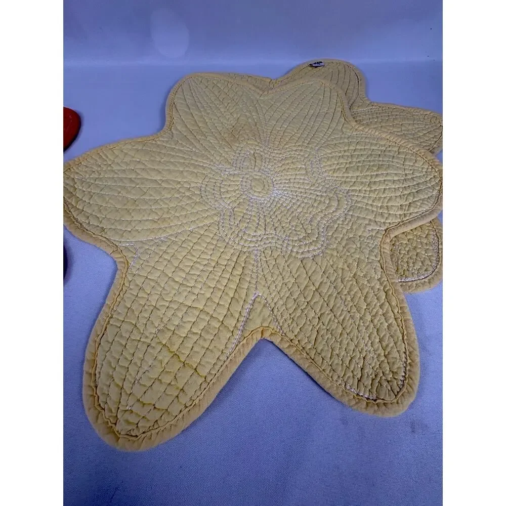 VTG Set 4 Vera Neumann Quilted Flower Placemat/ SEE DESCRIPTION